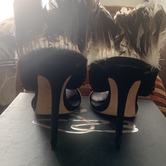 SHOES - Picture 6 of 7